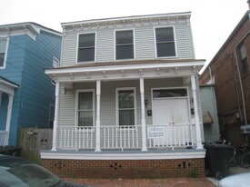 708 Dinwiddie St in Portsmouth, VA - Building Photo