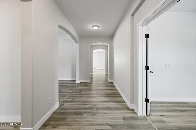2426 W Horsetail Trail in Phoenix, AZ - Building Photo - Building Photo