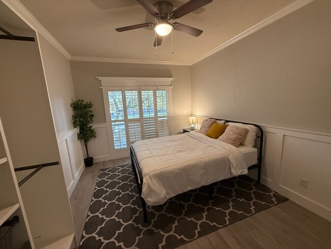 21002 Villa Valencia in San Antonio, TX - Building Photo - Building Photo