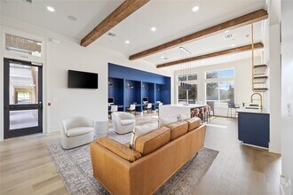 11925 Jones Rd in Houston, TX - Building Photo - Building Photo