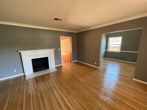 14517 Hesby St in Los Angeles, CA - Building Photo - Building Photo
