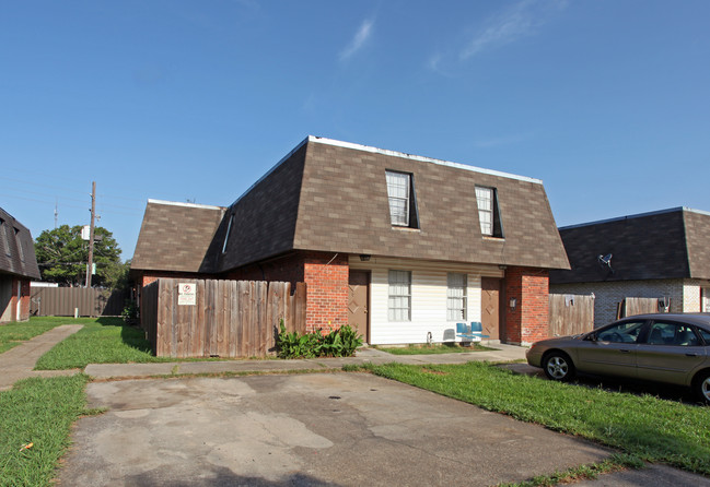 3221-3237 Kabel Dr in New Orleans, LA - Building Photo - Building Photo