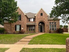 321 Greenfield Dr in Murphy, TX - Building Photo