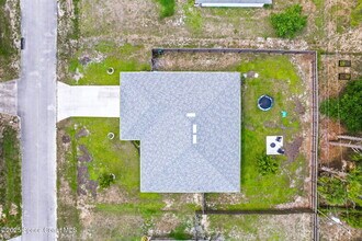 1641 Earlham Ave NW in Palm Bay, FL - Building Photo - Building Photo