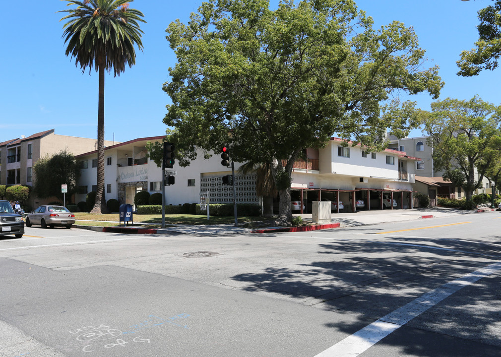 600 N Louise St in Glendale, CA - Building Photo