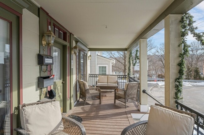 11 Edgemont Rd in Katonah, NY - Building Photo - Building Photo