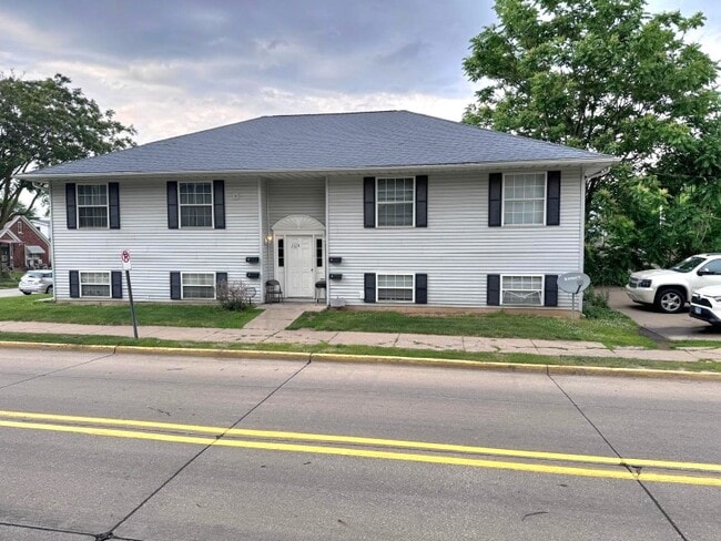 property at 1113 2nd Ave