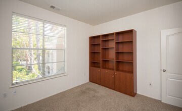 3618 Bernwood Pl in San Diego, CA - Building Photo - Building Photo