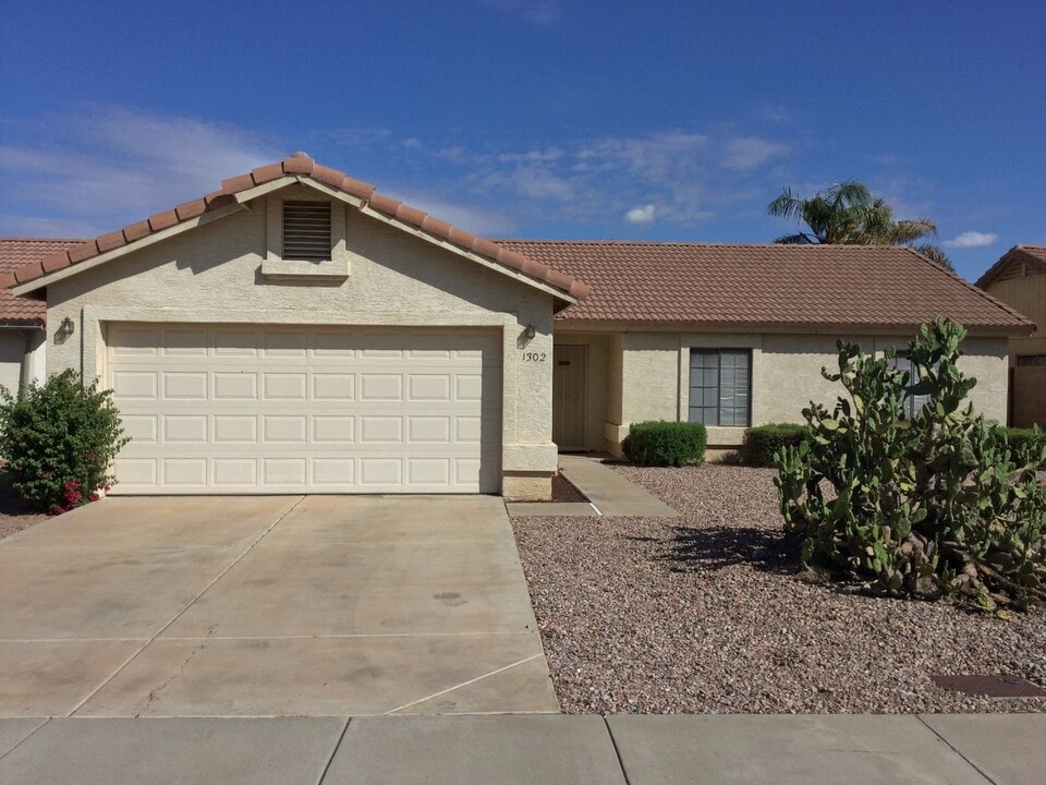 1302 E Princeton Ave in Gilbert, AZ - Building Photo