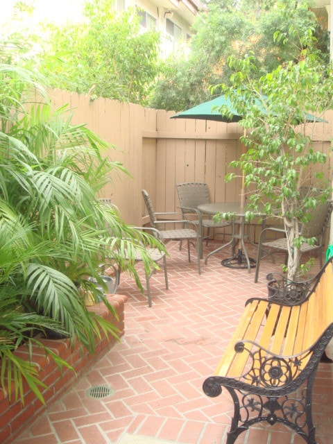 56 N Michigan Ave, Unit 2 in Pasadena, CA - Foto de edificio - Building Photo