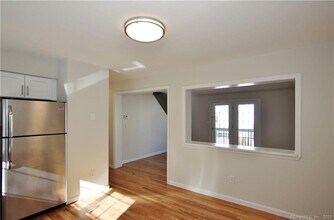 14 Dora St in Stamford, CT - Building Photo - Building Photo