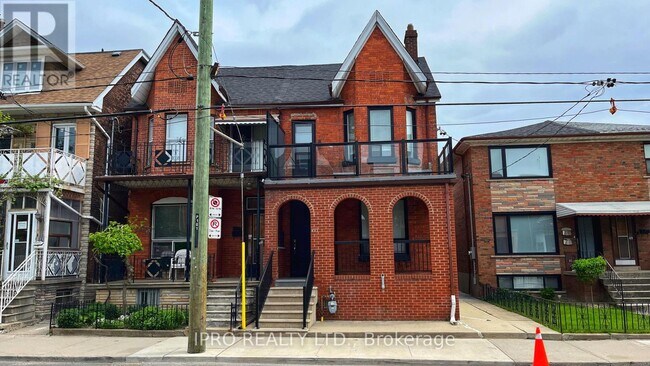 471-2-M471 Ossington Ave in Toronto, ON - Building Photo - Building Photo