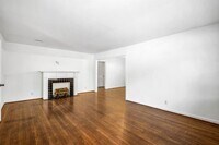 2602 Oakdale St photo'