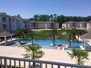 Southern Pine in Virginia Beach, VA - Foto de edificio - Building Photo