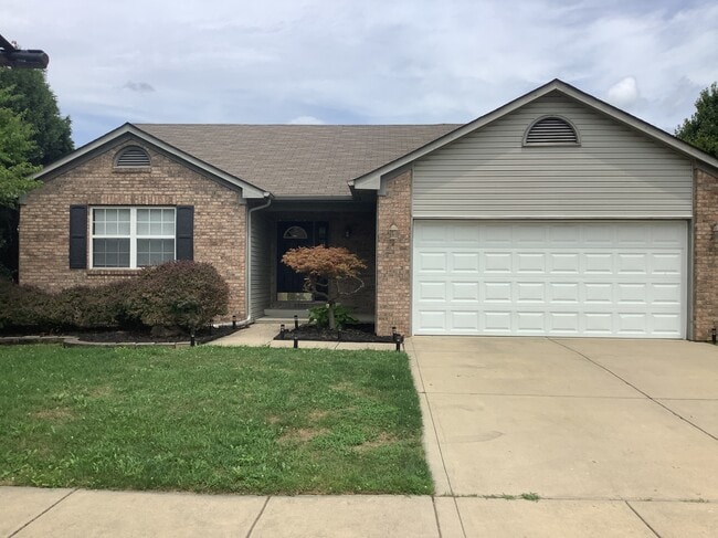 property at 464 E Quail Wood Ln