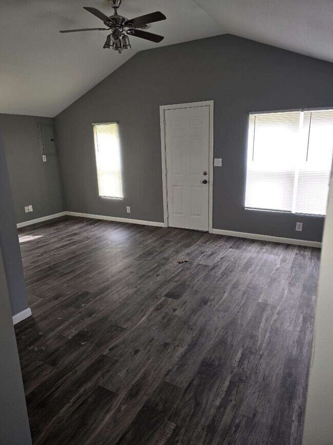 4914 W Burns Ave in Bartonville, IL - Building Photo - Building Photo