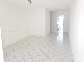 1021 Michigan Ave in Miami Beach, FL - Building Photo