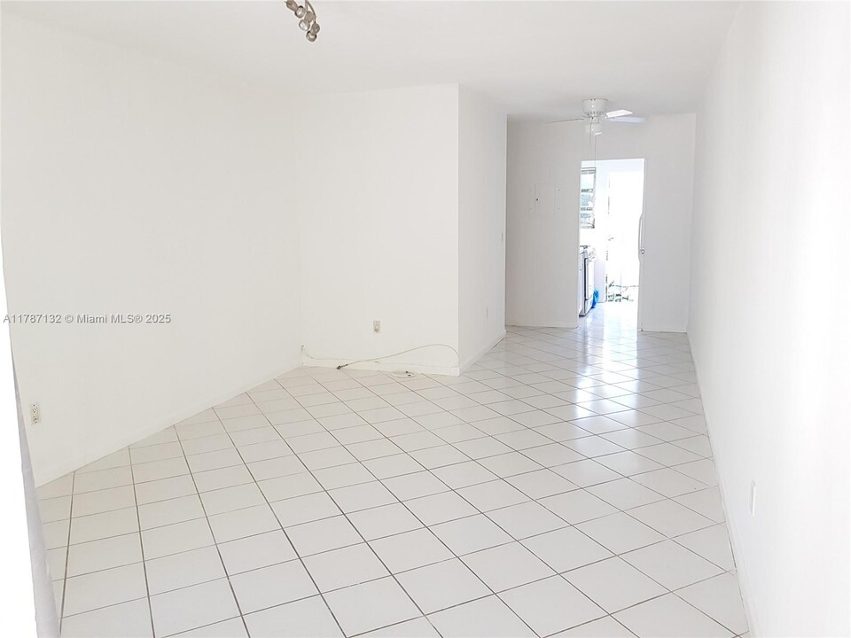 1021 Michigan Ave in Miami Beach, FL - Foto de edificio