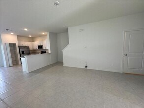 10149 Trumpet Honeysuckle Wy in San Antonio, FL - Building Photo - Building Photo