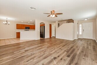 31254 N Blackfoot Dr in San Tan Valley, AZ - Foto de edificio - Building Photo