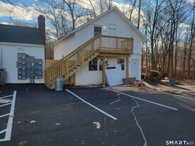 196 Hartford Rd in Manchester, CT - Building Photo