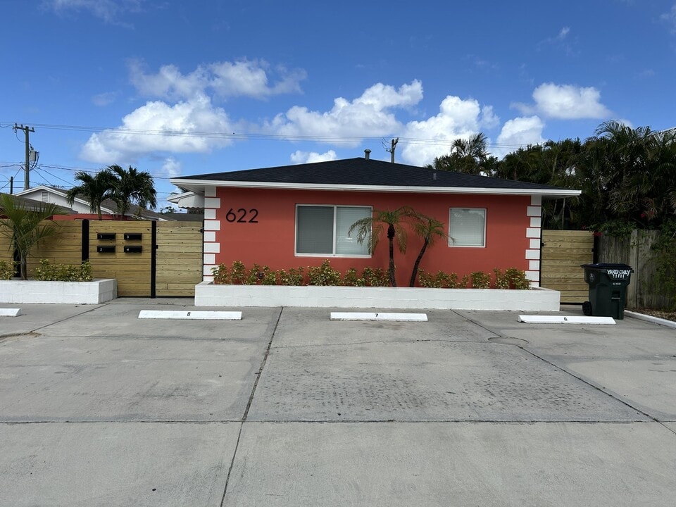 622 N M St in Lake Worth Beach, FL - Building Photo