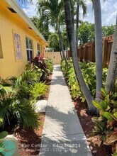 231 NE 24th Ave, Unit 2 in Pompano Beach, FL - Building Photo - Building Photo