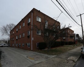 Elkins Court Apartments in Philadelphia, PA - Building Photo - Building Photo