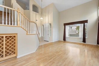 16 Smith Ct in Alameda, CA - Building Photo - Building Photo