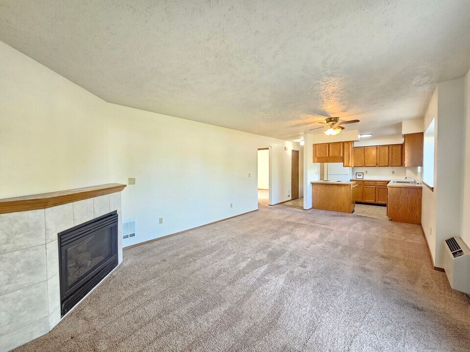 12506 E 3rd Ave in Spokane Valley, WA - Building Photo