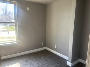 1334 C St SW in Cedar Rapids, IA - Building Photo - Building Photo