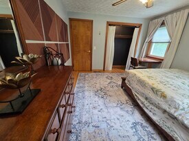 880 Marshall Rd in Rochester, NY - Building Photo