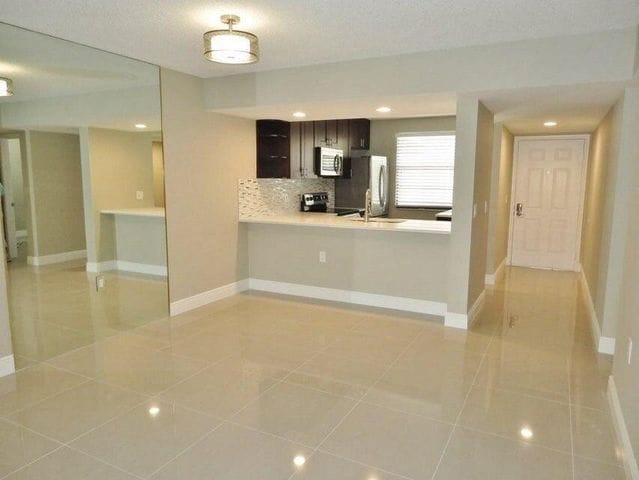 3521 Village Blvd, Unit 103 in West Palm Beach, FL - Building Photo - Building Photo
