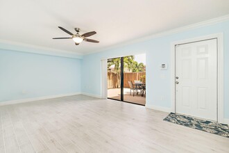 2307 23rd Ct in Jupiter, FL - Building Photo - Building Photo