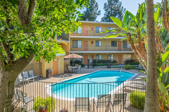 Woodman Lassen Apartments in Mission Hills, CA - Building Photo - Building Photo