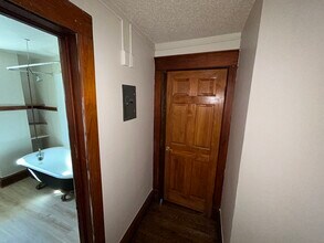 3330 Gillham Rd, Unit #2 in Kansas City, MO - Building Photo - Building Photo