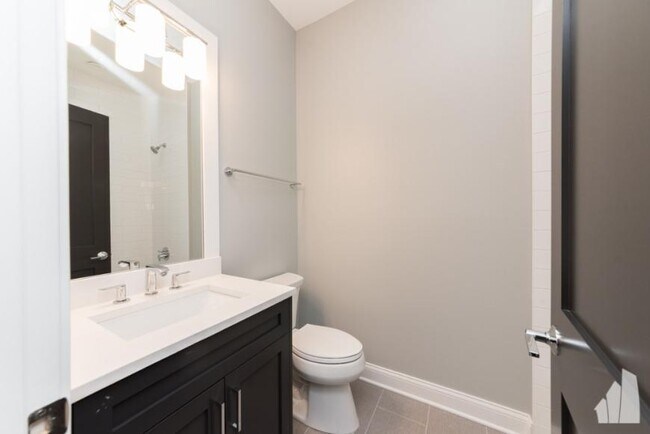 property at 2319 N Southport Ave