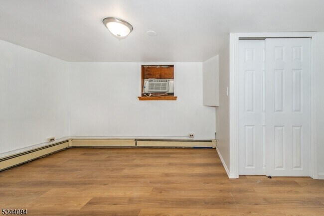 37 Bergen St-Unit -2 in Garfield, NJ - Building Photo - Building Photo