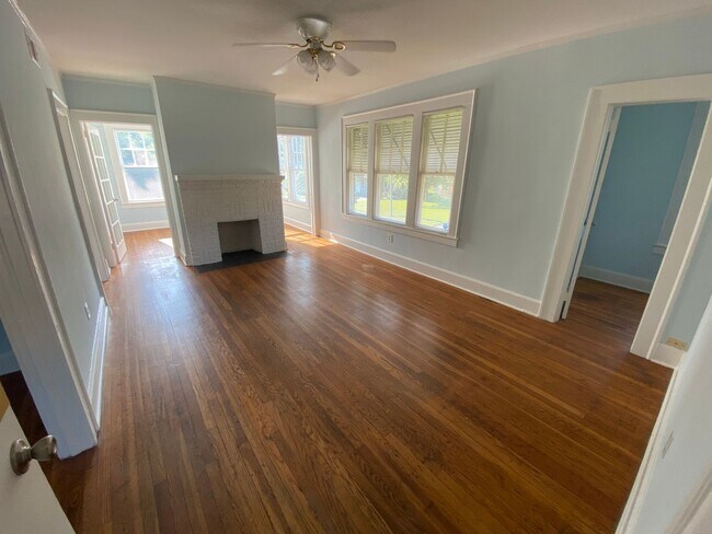 702 Maupas Ave in Savannah, GA - Building Photo - Building Photo