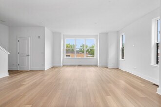 6427 Main St in Morton Grove, IL - Building Photo - Building Photo
