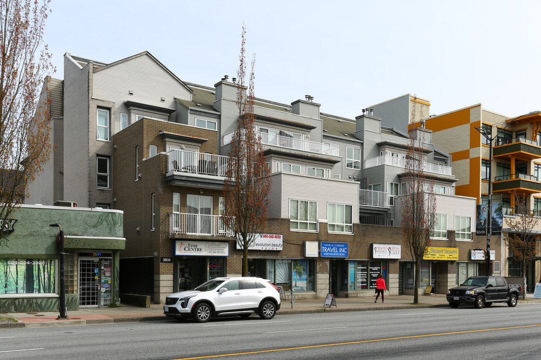 The Sienna in Burnaby, BC - Building Photo