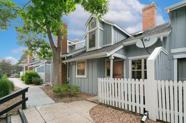 2515 Hatch Cir in Colorado Springs, CO - Building Photo - Building Photo