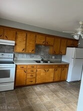 1610 N Cross St in Dover, OH - Building Photo - Building Photo
