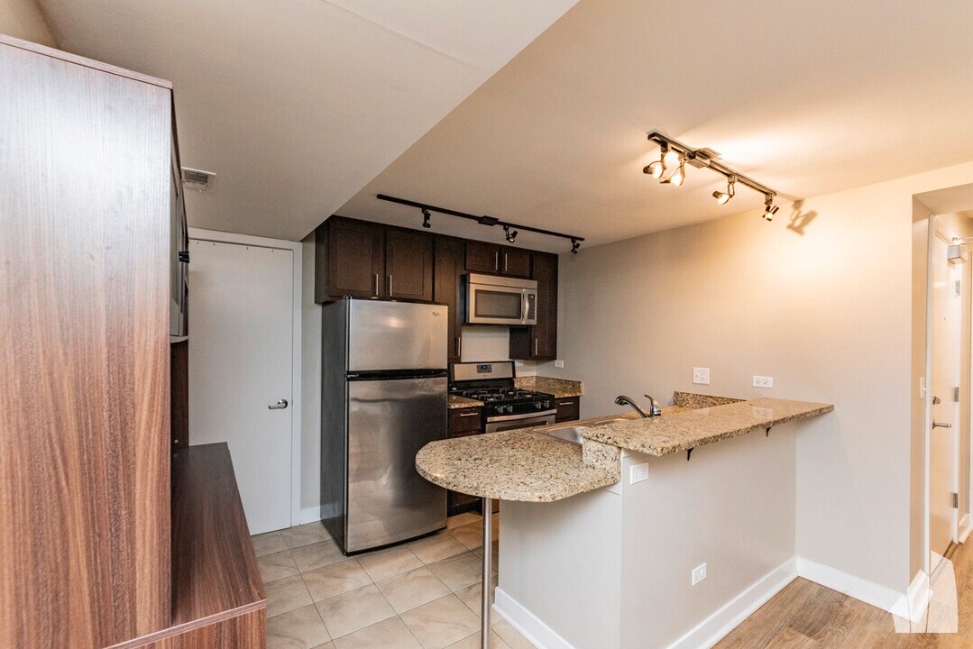 1912 N Lincoln Ave, Unit studio in Chicago, IL - Foto de edificio