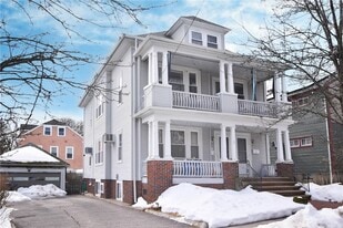 43 Sargent Ave in Providence, RI - Building Photo