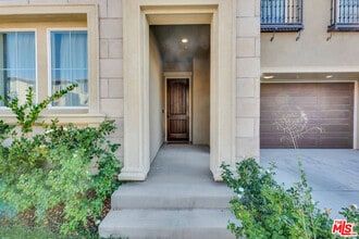 20810 Spruce Cir in Los Angeles, CA - Building Photo - Building Photo