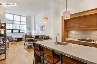360 Furman St in Brooklyn, NY - Building Photo - Building Photo