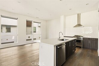 2201 Tom Mix Rd in Los Angeles, CA - Building Photo - Building Photo