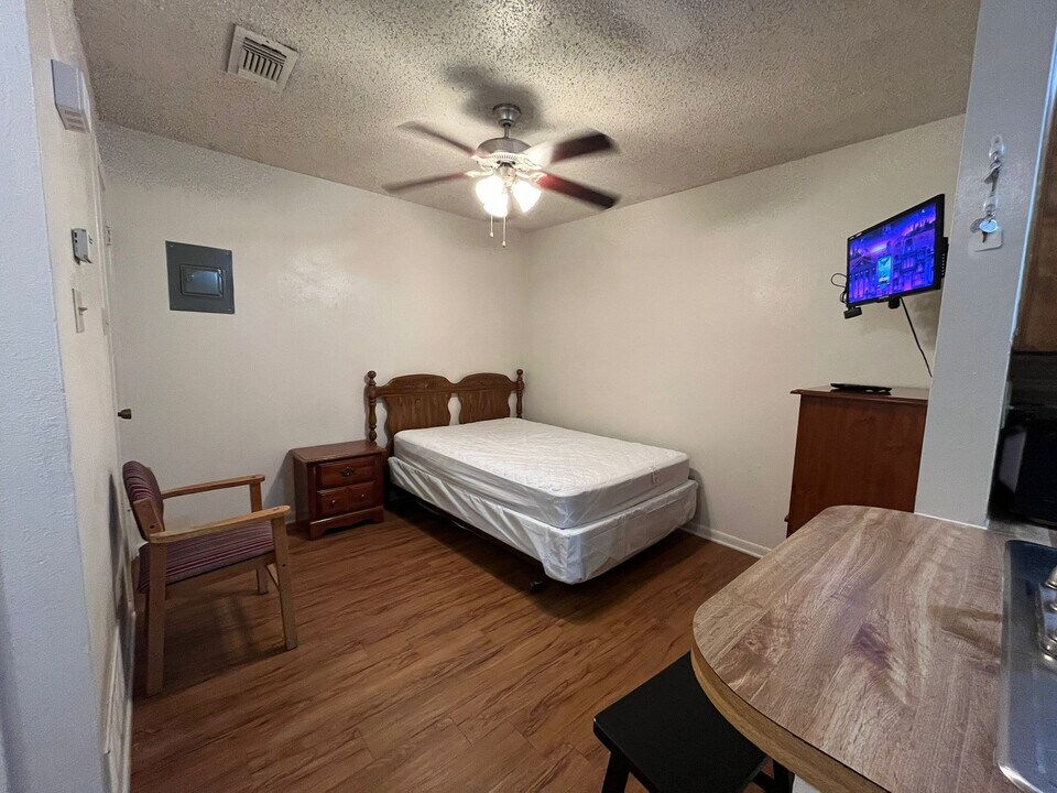 1617 N Main St in Copperas Cove, TX - Foto de edificio