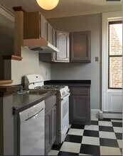 298 2nd St in Jersey City, NJ - Building Photo - Building Photo